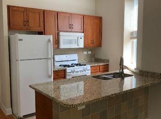 3817 N Fremont St #B, Chicago, IL 60613