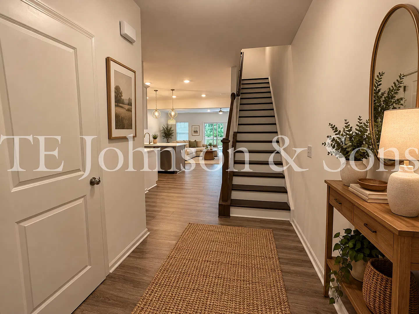 Beautiful 3 Bedroom Home with Quartz Countertops, Kitchen Island and One Car Garage in Greensboro — Photo 4