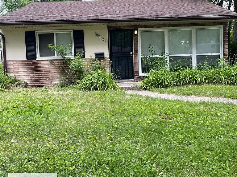 10400 Saratoga St — Photo 11