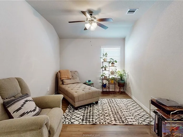 6214 Darlington Ave — Photo 9