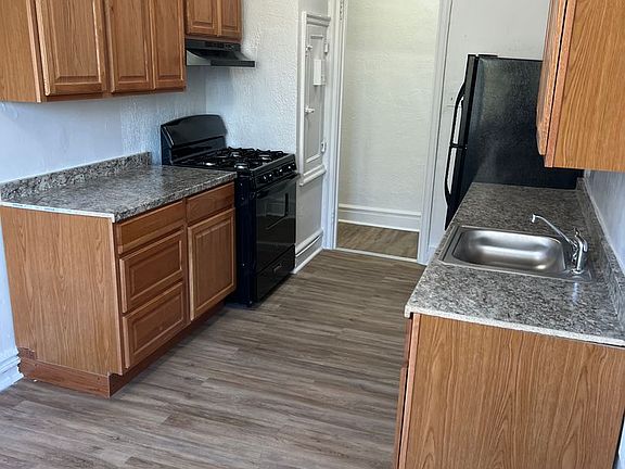2nd image of 214 Glenwood Ave APT 409