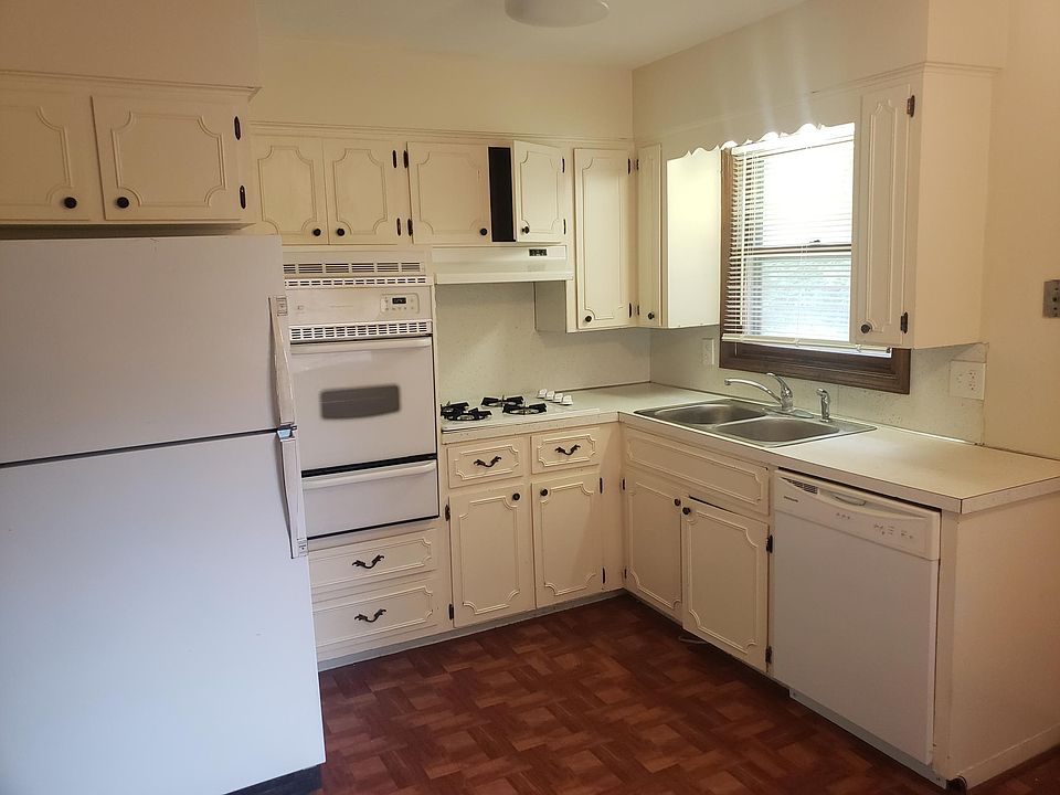 1st image of 4690 Burton St SE #4690