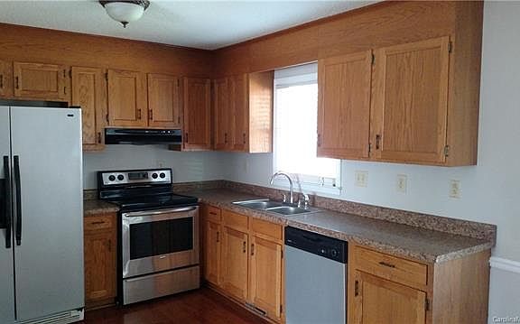 5th image of 109 Brookhollow Dr