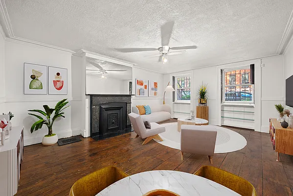 Rented by Compass | media 9