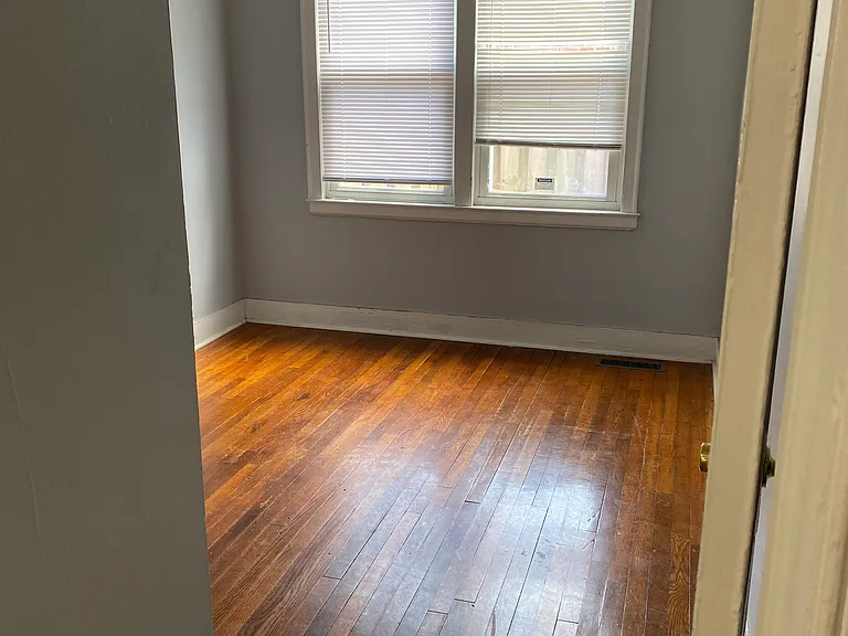 31 Yeadon Ave #A — Photo 9