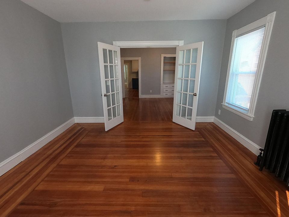 Front Room/Bedroom