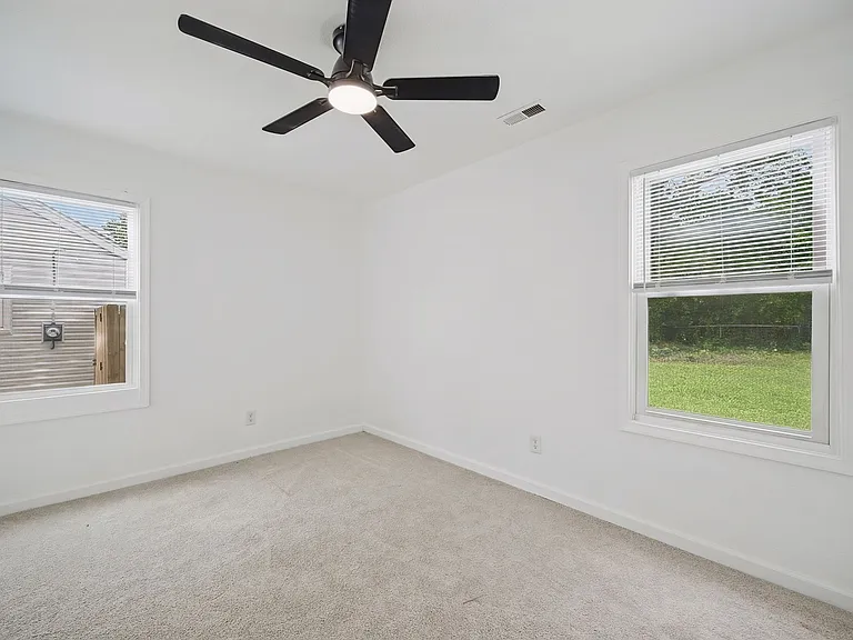 55 Greeneland Blvd — Photo 21