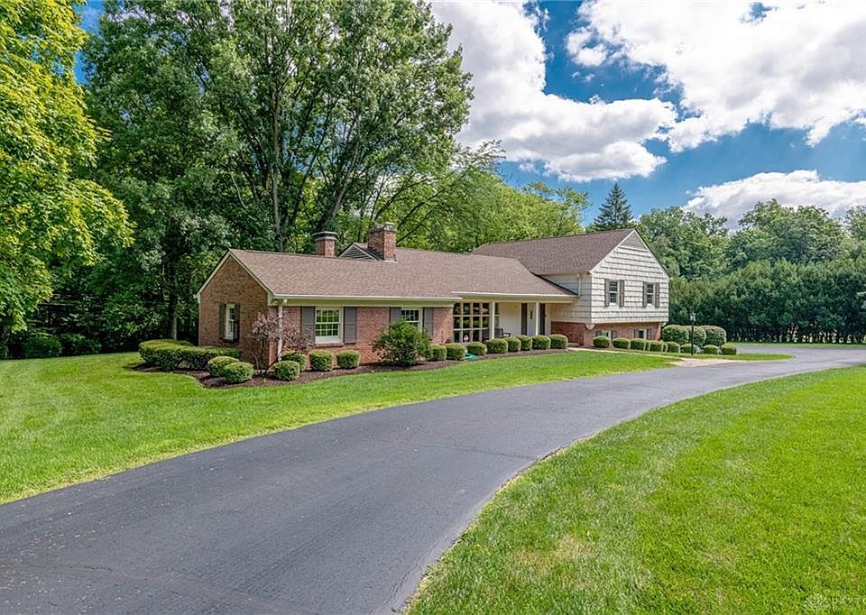 1st image of 3800 Stoneyridge Dr