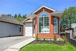 26 Simcoe St