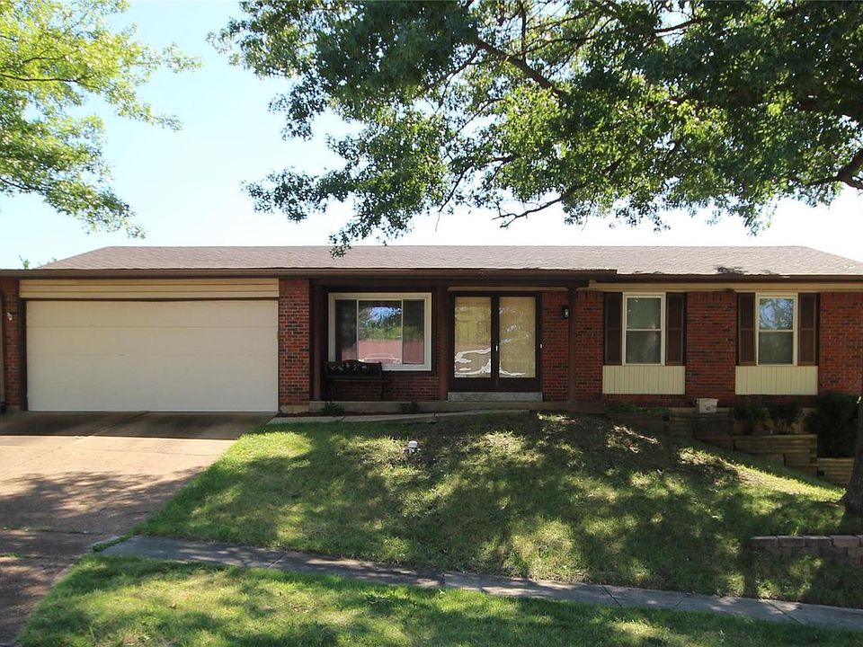 1st image of 2576 Pioneer Dr