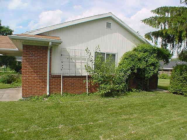 2nd image of 2026 Russet Ave