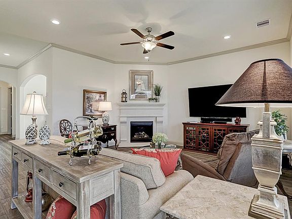 GORGEOUS INTERIOR!