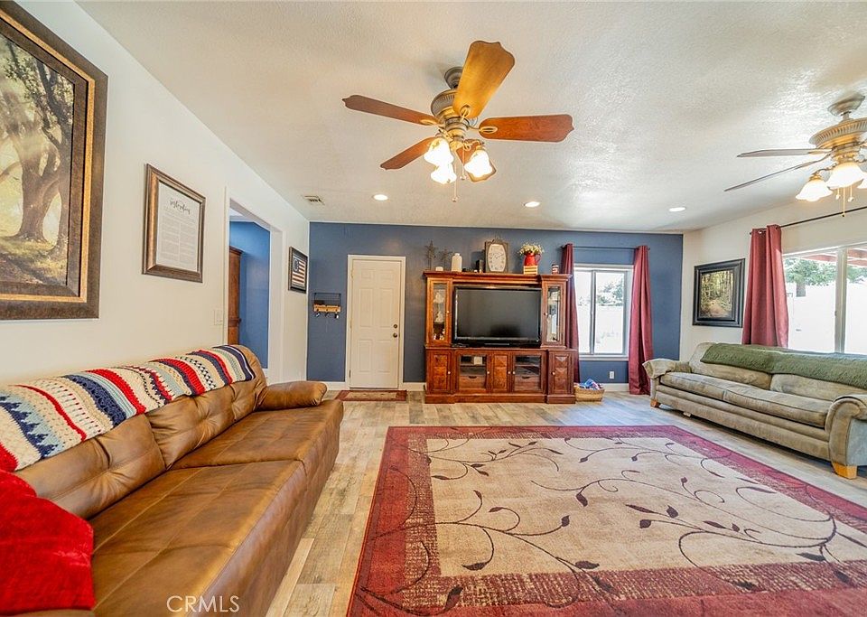 1st image of 13042 Larrera St