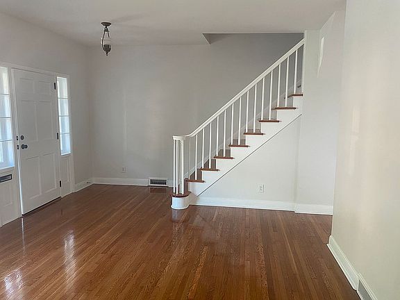4th image of 310 N 7th St