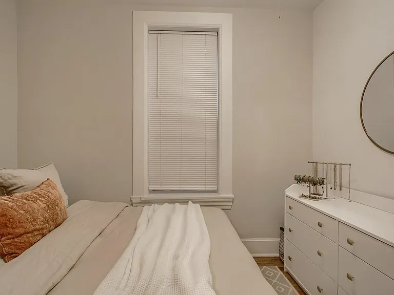 1629 W Julian St #1R — Photo 9