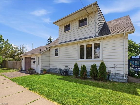 3rd image of 1217 Orchard Ave