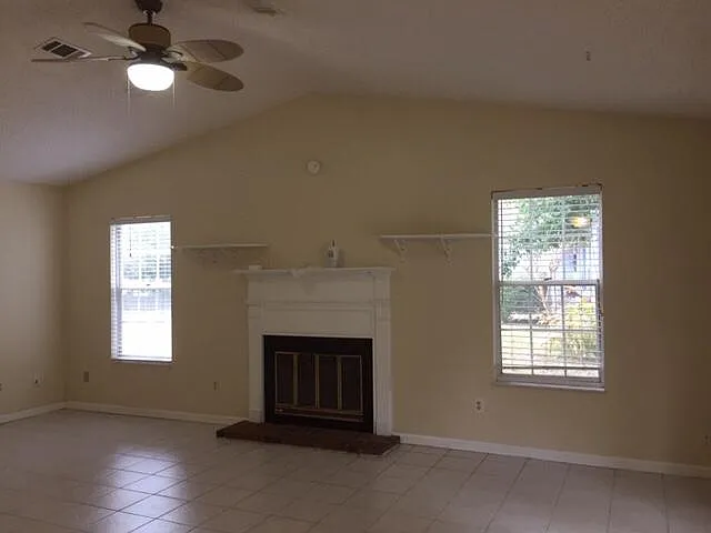 1097 Lovers Ln — Photo 1