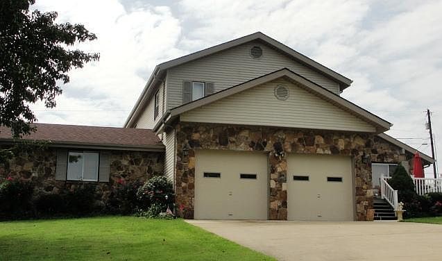 2nd image of 209 Allen Dr