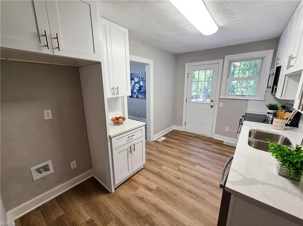 6141 Sedgefield Dr, Norfolk, VA 23513