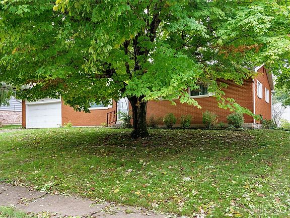 4th image of 385 5th St