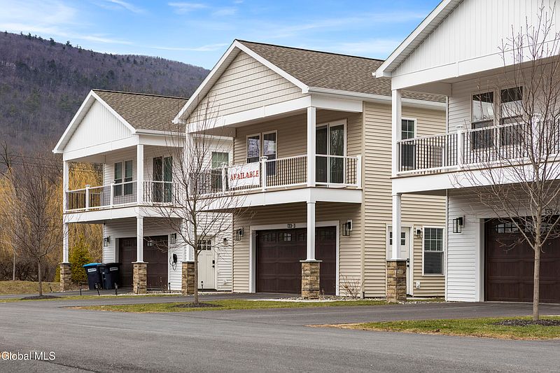 2nd image of 133 Marjorie Lane #3