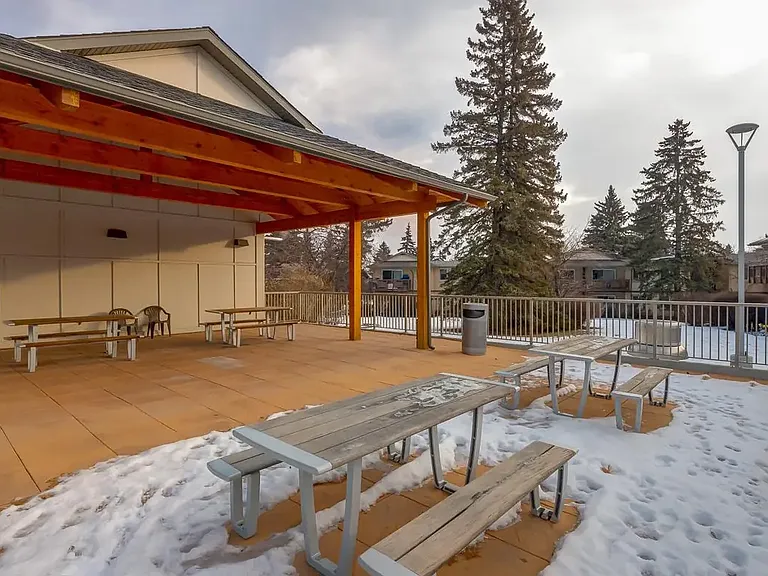 2160 Paliswood Rd SW — Photo 56