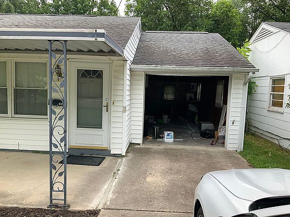 3rd image of 214 Florence Ave