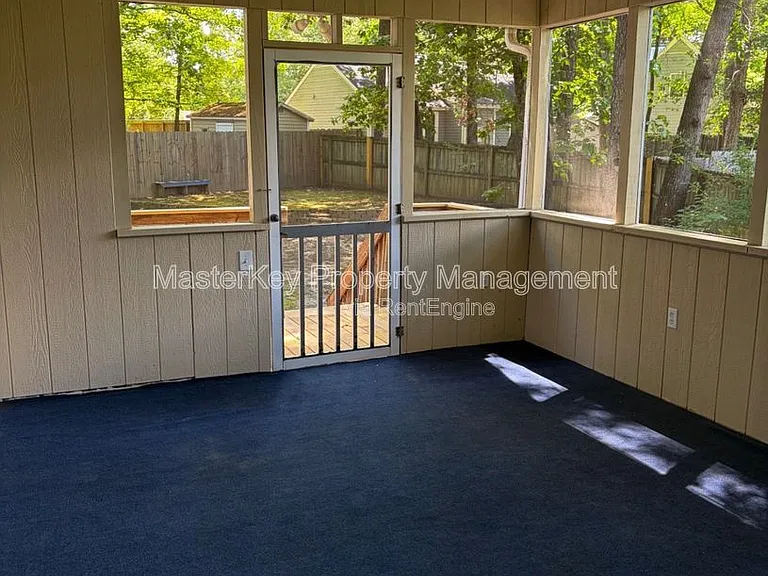 1401 Ravensthorpe Dr — Photo 15