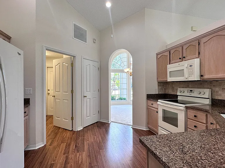 7468 Aprelle Dr — Photo 30