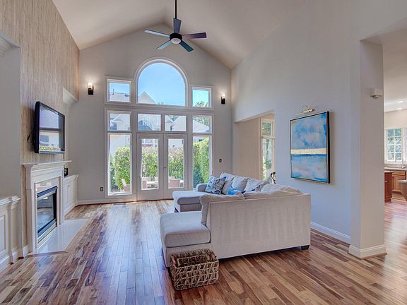 4th image of 43585 Jackson Hole Cir