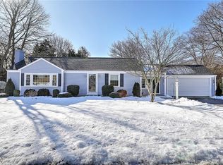 10 Manning Dr, Barrington, RI 02806