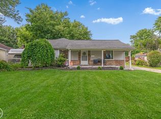22013 Maxine St, Saint Clair Shores, MI 48080