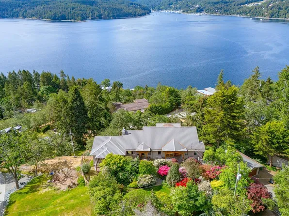 526 Bayview Pl, North Cowichan, BC V9L 5X7