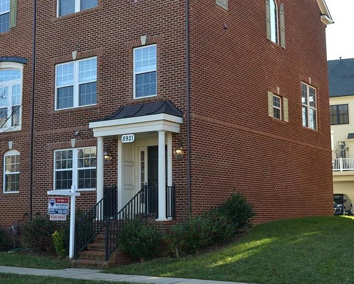8921 Amelung St — Photo 1