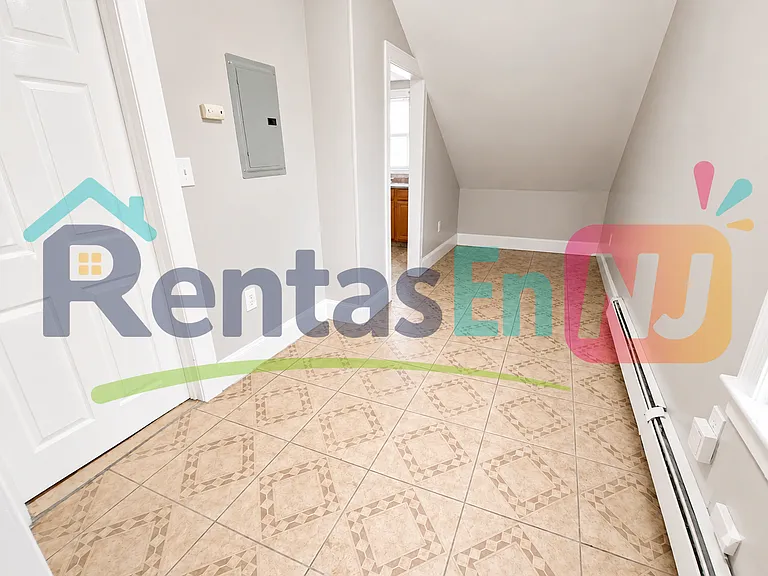 96 Lindsley Ave #3B — Photo 3
