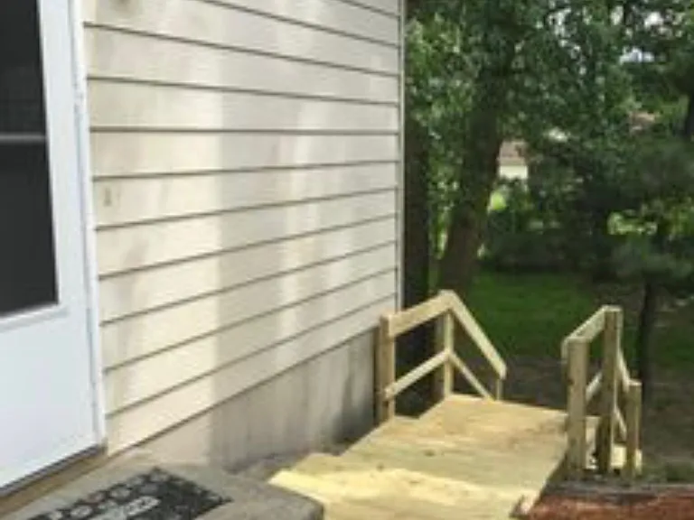 2182 Burton St SW — Photo 3