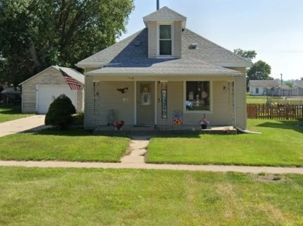 706 W Pilcher Ave, Plainview, NE 68769