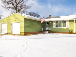 24400 Rosita Ln, North Olmsted, OH 44070