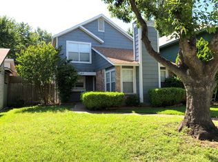 121 Callender Dr, Fort Worth, TX 76108