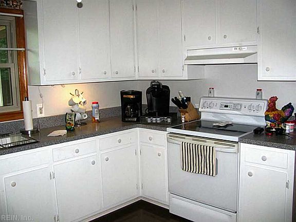 2nd image of 55 Menchville Rd