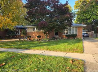 9003 Seminole, Redford, MI 48239