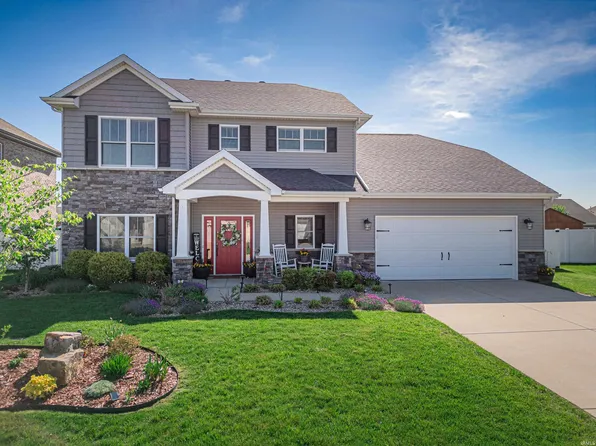 8039 Lander Dr, Evansville, IN 47715