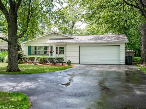 570 Prospect St, Berea, OH 44017