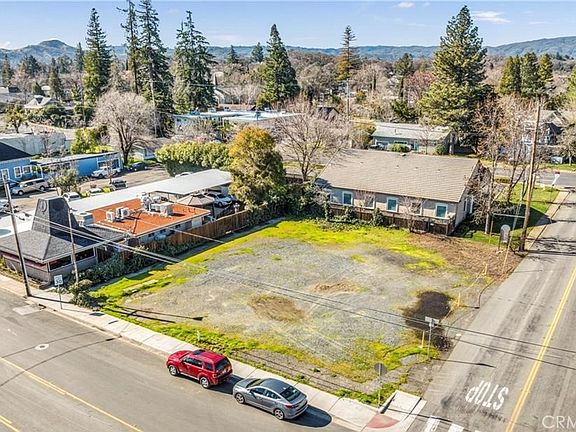 3rd image of 1095 N Main St #2