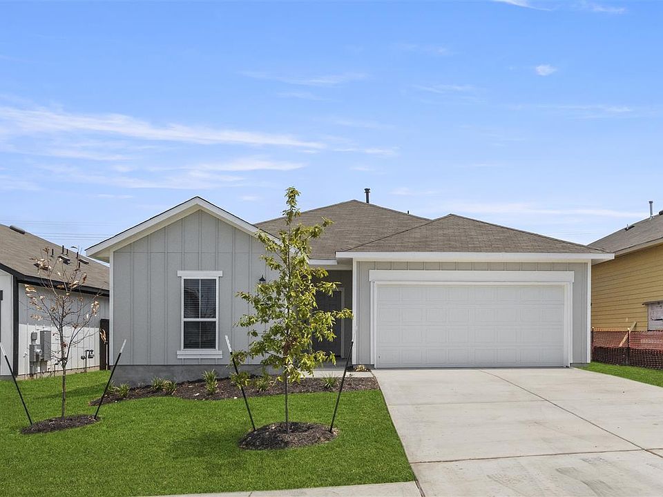 1st image of 11417 Comano Dr