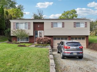 1709 Universal Rd, Pittsburgh, PA 15235