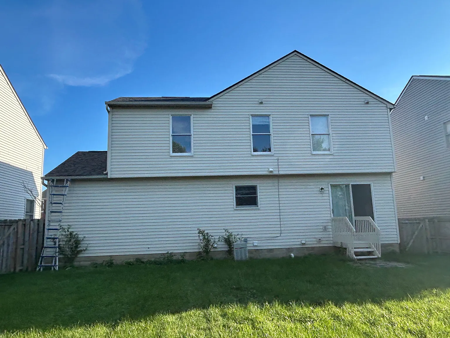 4 bed, 2.5 bath, 1494 sqft, $2,495 — Photo 2