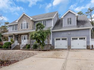 422 Downing Ave, Bayville, NJ 08721