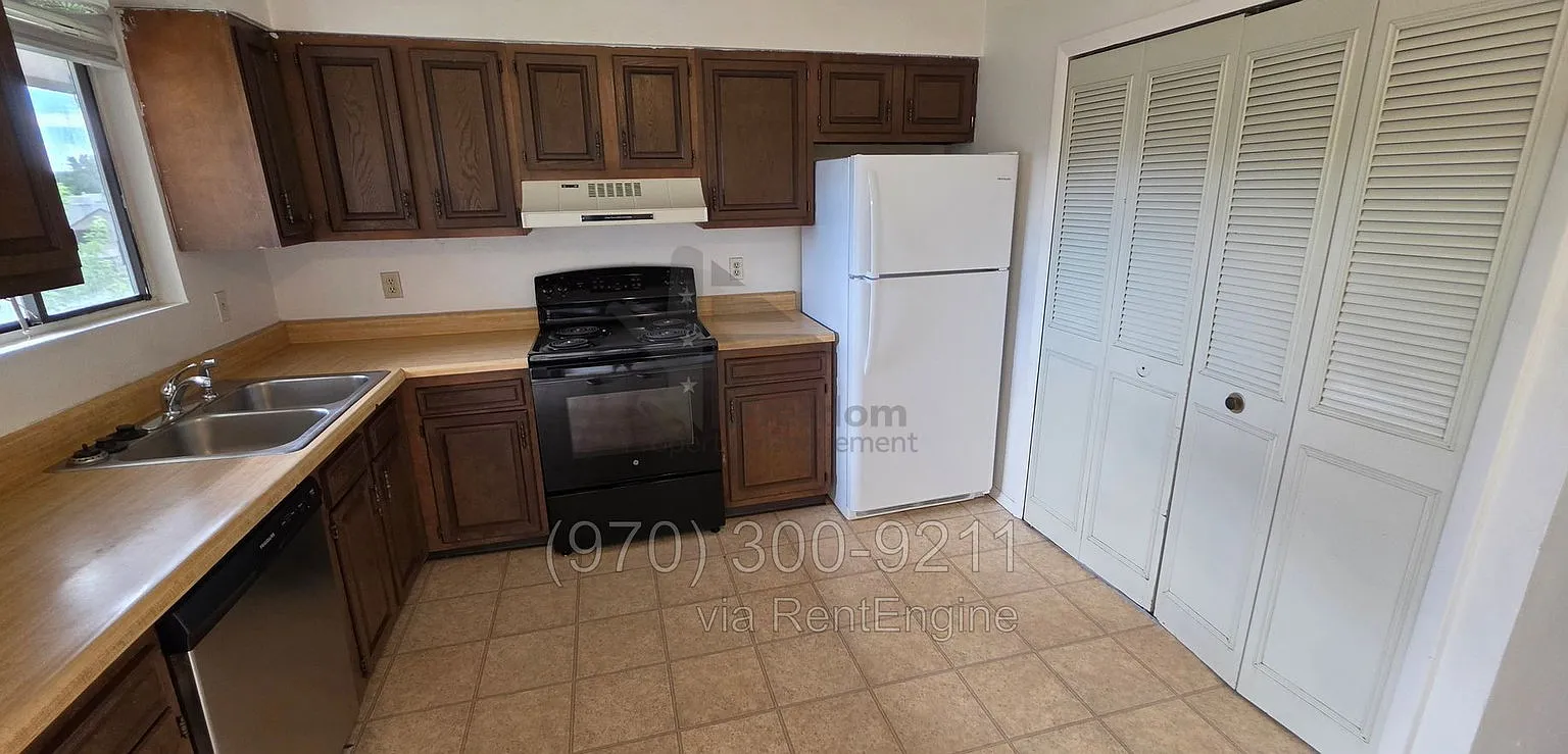 2 bed, 1.0 bath, $1,080 — Photo 3