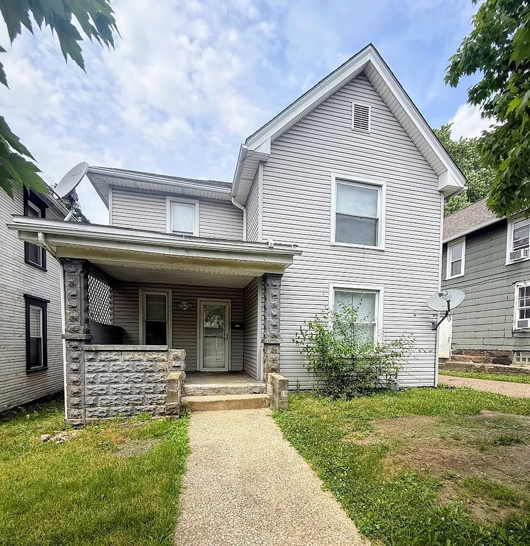 Three bedroom 1.5 bathroom single family home for rent — Photo 1